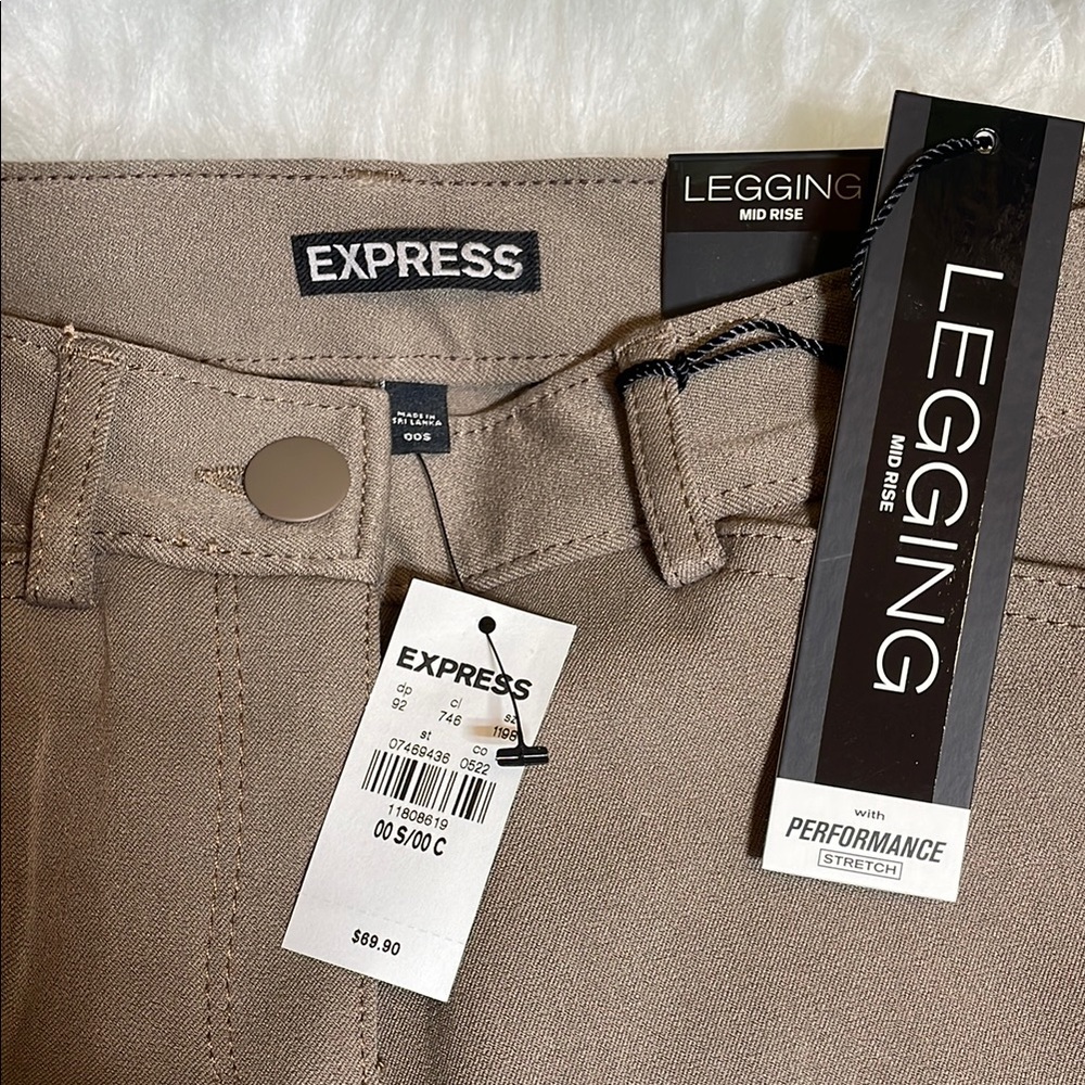 Express Mid Rise Leggings - Picture 7 of 12